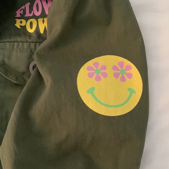 Tiny Whales Flower Power Button Up Shirt. - Picture 4 of 6